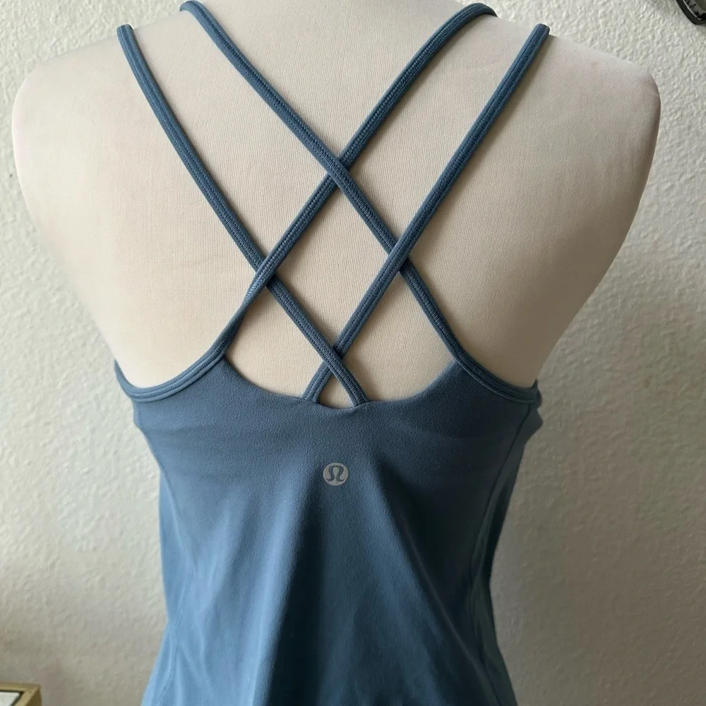 lululemon athletica Double Strap Blue Camisole Sz 8 sports outdoor